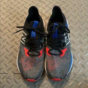 Men’s size 9.5 New Balance shoes